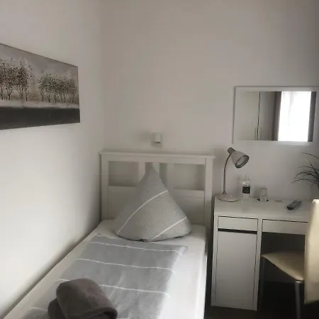 ホテリエ ガストハウス シューバート ホテル ガルプセン