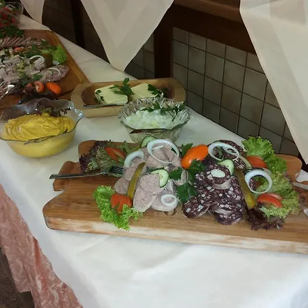 ホテル ホテリエ ガストハウス シューバート 3*