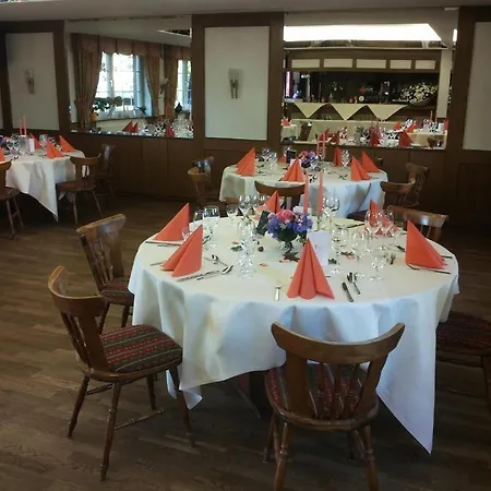 舒伯特盖斯豪斯酒店 酒店 加尔布森